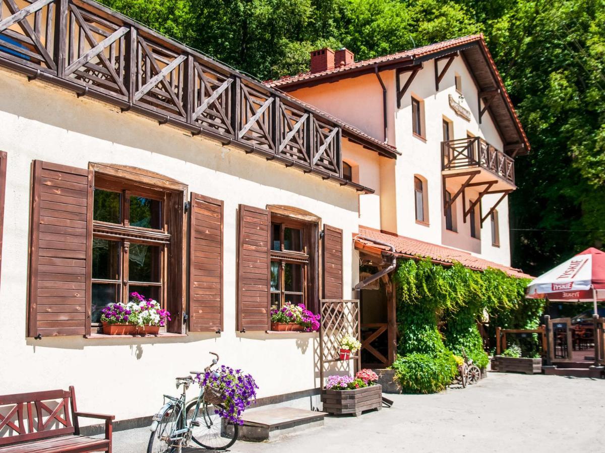 Przystanek Tlen Bed & Breakfast Exterior photo